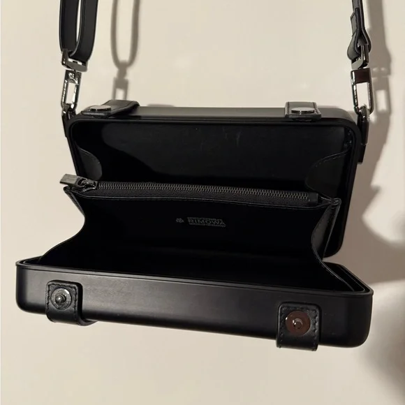 RIMOWA Cross Body Personal Bag Aluminum Black with box and dust bag - Picture 6 of 14